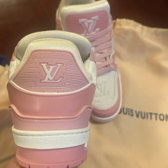 Pink sneaker - Picture 5 of 9